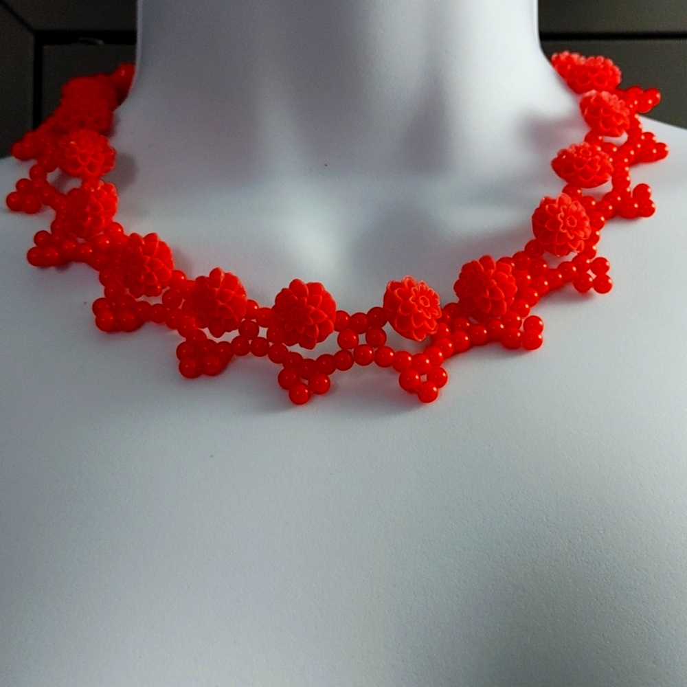 Bright coral flowery necklace